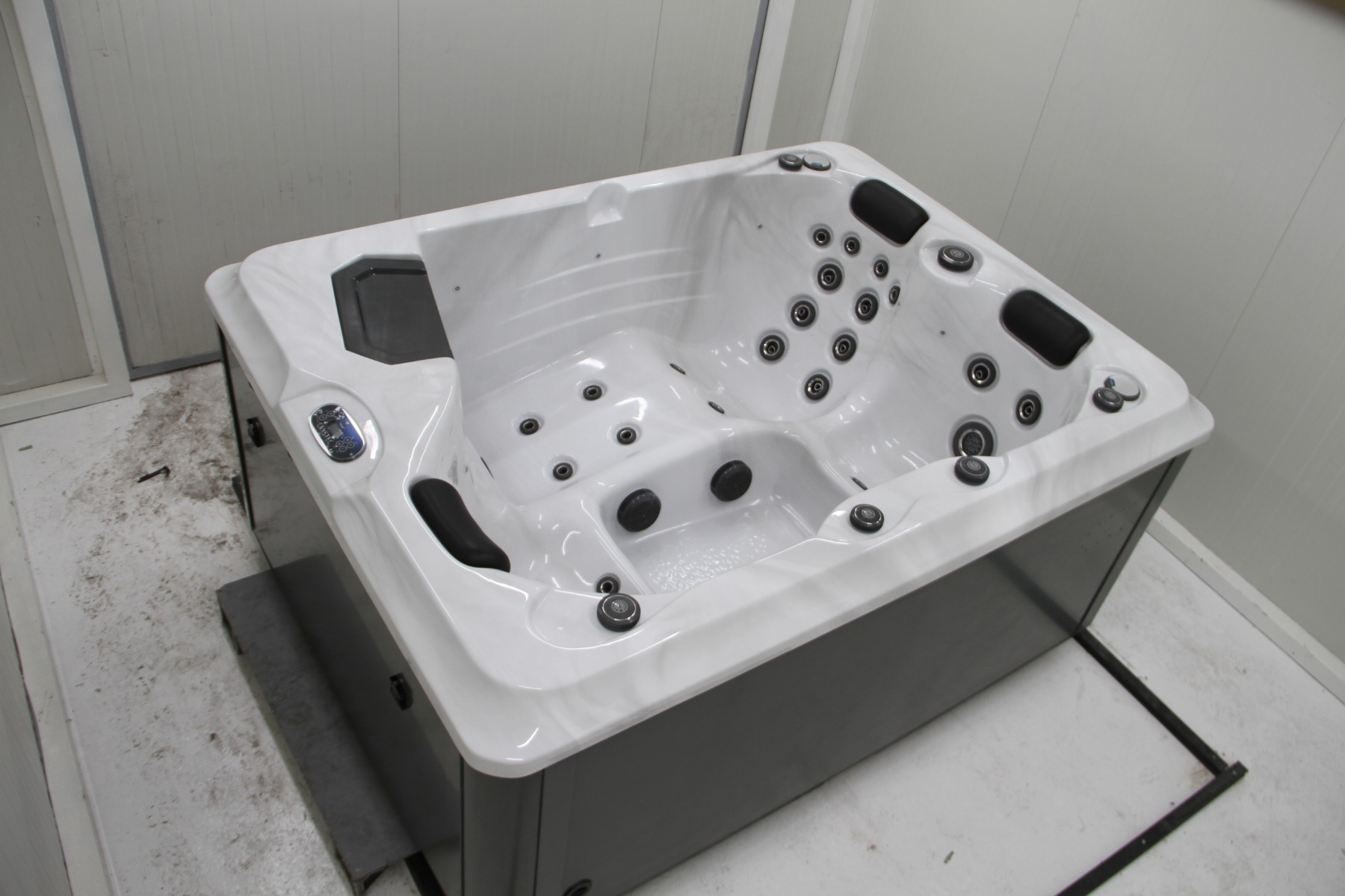 Fig III (Sterling Silver, Matt Grey) - Preloved