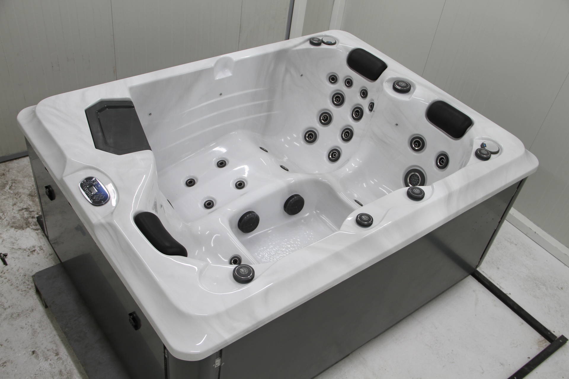 Fig III (Sterling Silver, Matt Grey) - Preloved